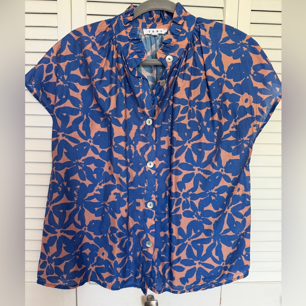 THML Ruffle Collar Button-Front Women's Top - Blue & Coral